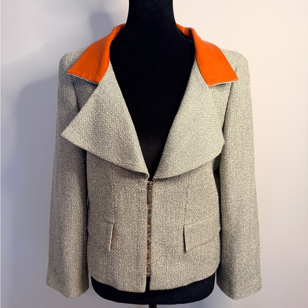 Authentic 01P CHANEL Light Green Blazer, Dark Orange Lambskin Leather Collar